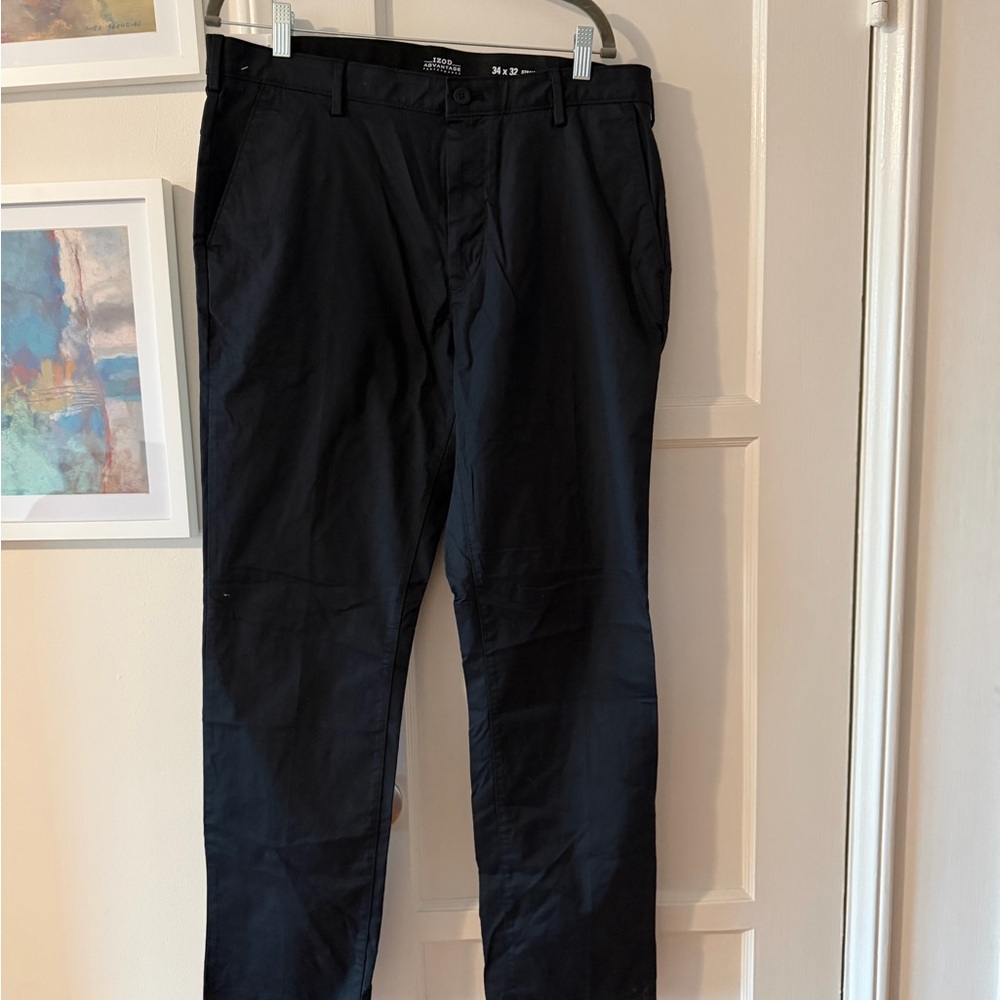 Izod men’s advantage performance flex fit size 34 x 32 NWT!!